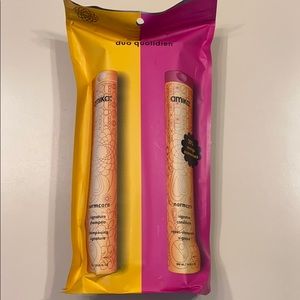 Amika shampoo and conditioner set